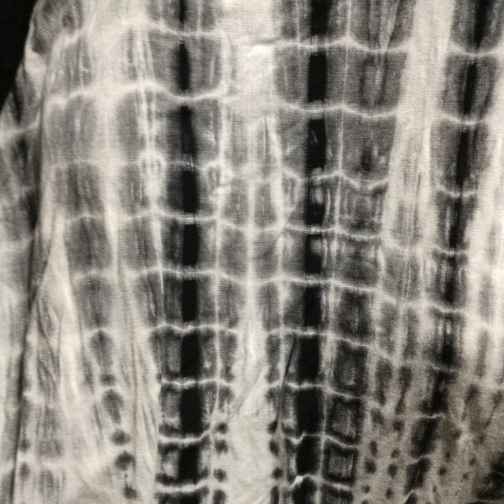 SOLD!! Rue + 21 Tye Dyed Long Sleeve Top Plus Size 2X Black/White - Picture 8 of 8